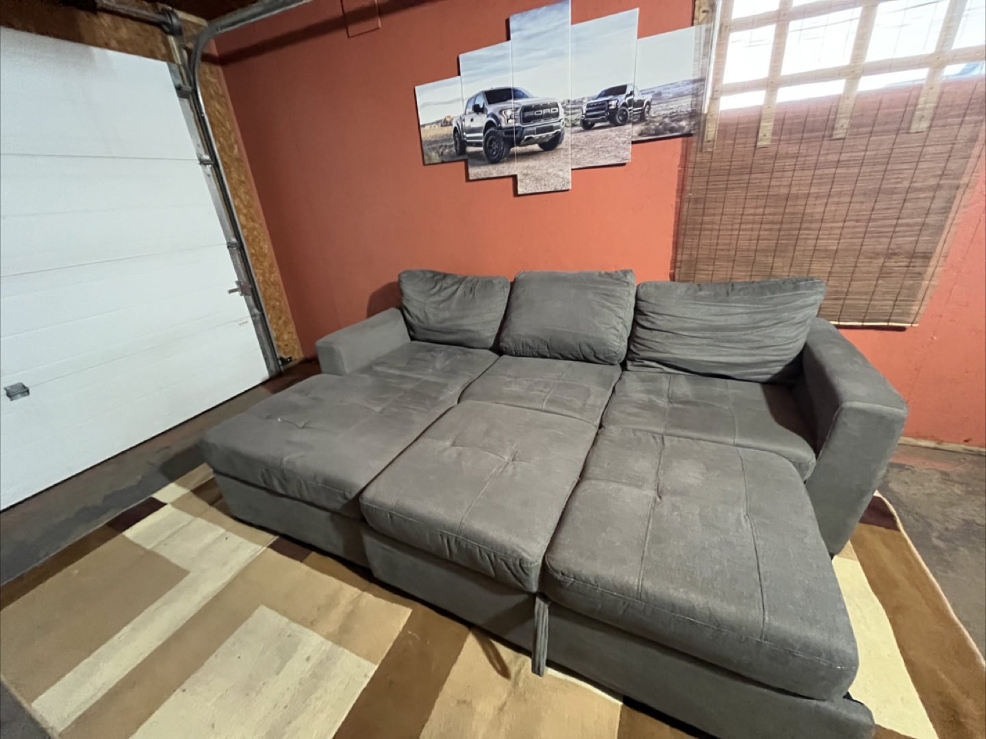 Light grey pull out bed sectional - photo 5