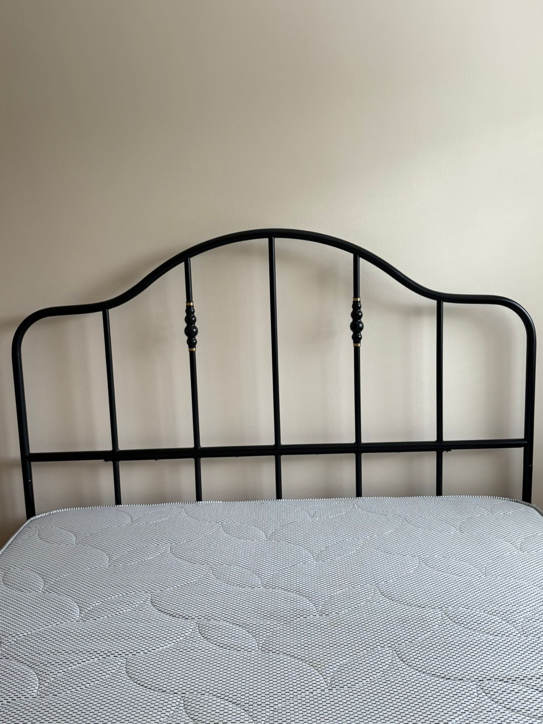 queen size bed frame - photo 2
