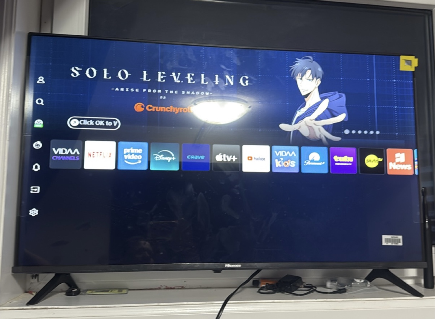 Hisense 40" A4 Series Smart TV - Like New! - photo 2