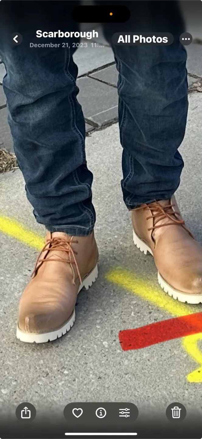 Timberland Chukka Boots, Brown Leather, Size 10 image indicator(3)