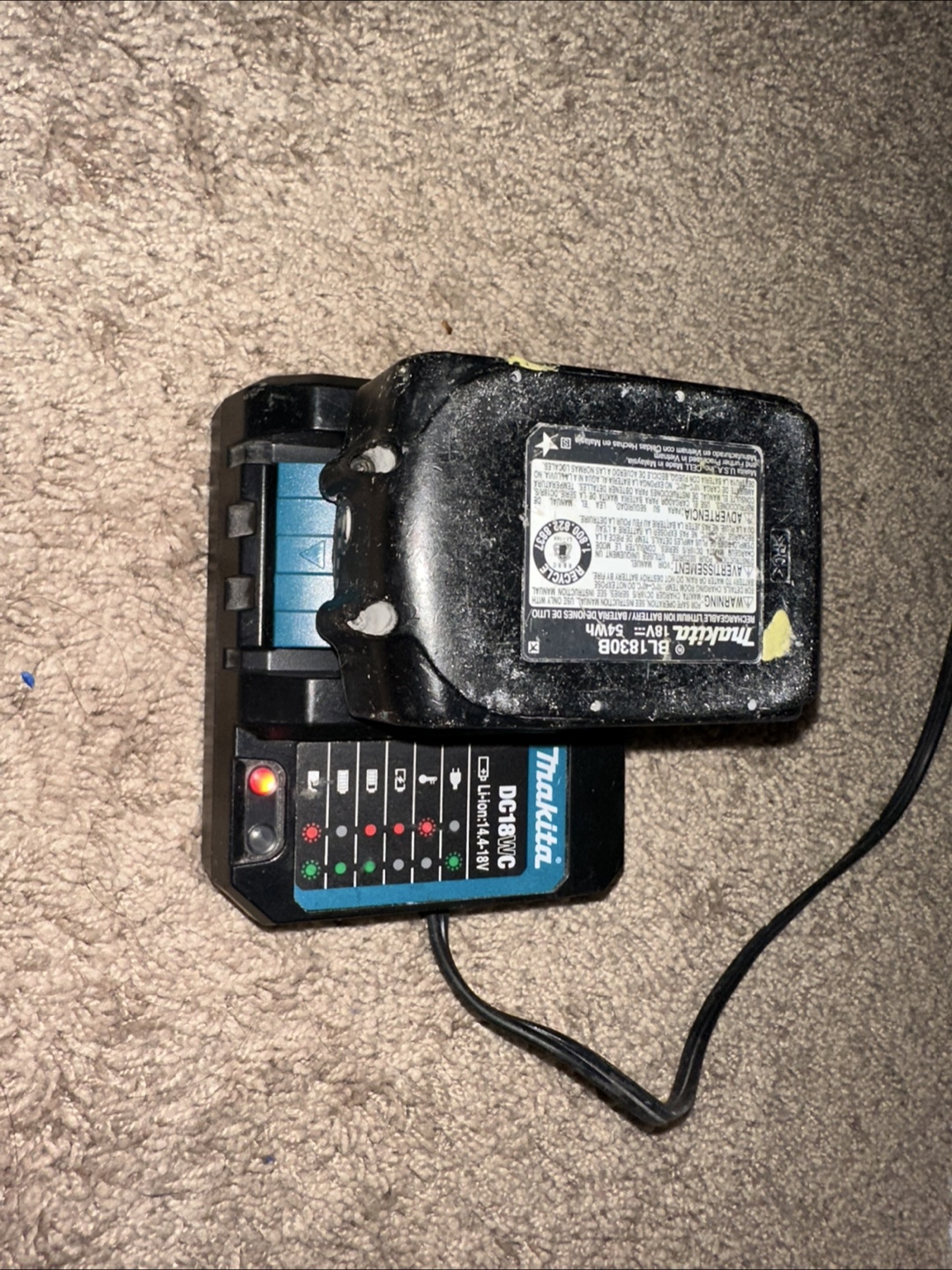 Makita 18V 3.0Ah Battery & Charger