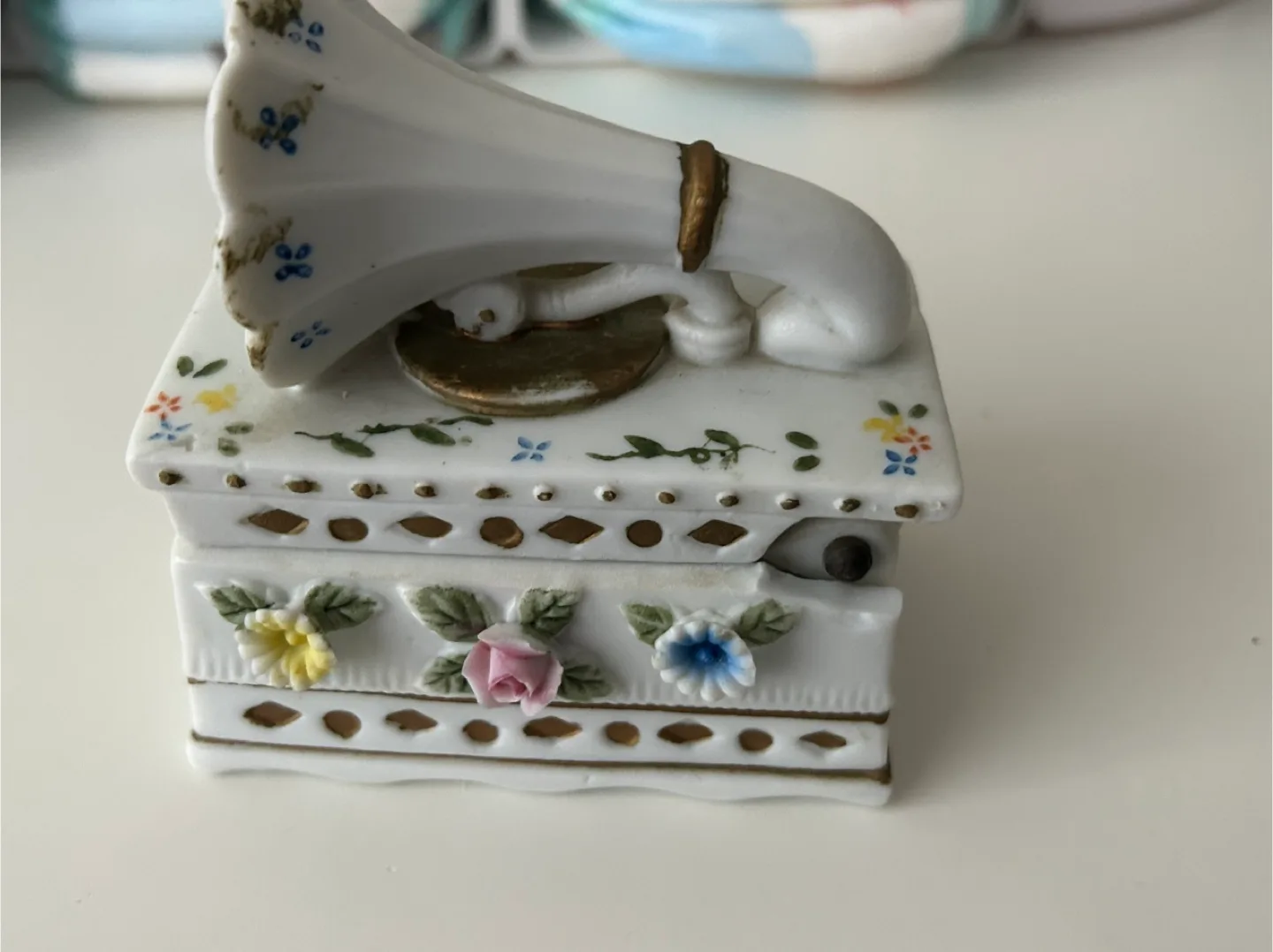 Vintage Floral Porcelain Gramophone Music Box#freecycle thumbnail