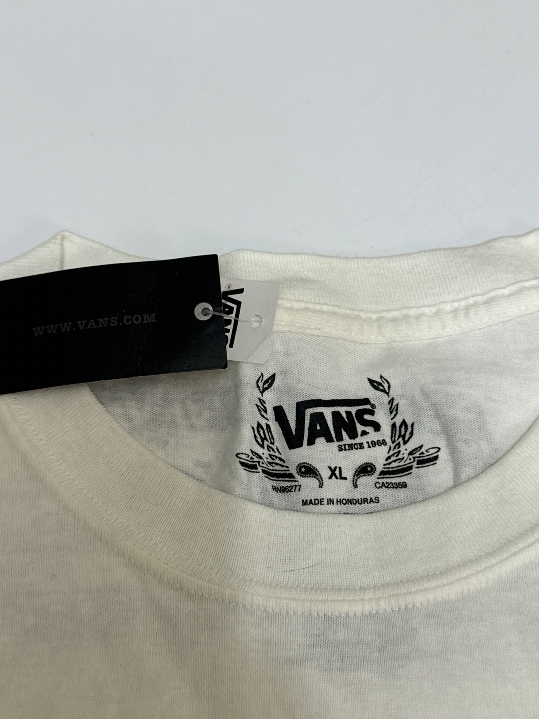 Vans & DC Shoes T-Shirts, Size XL - photo 3