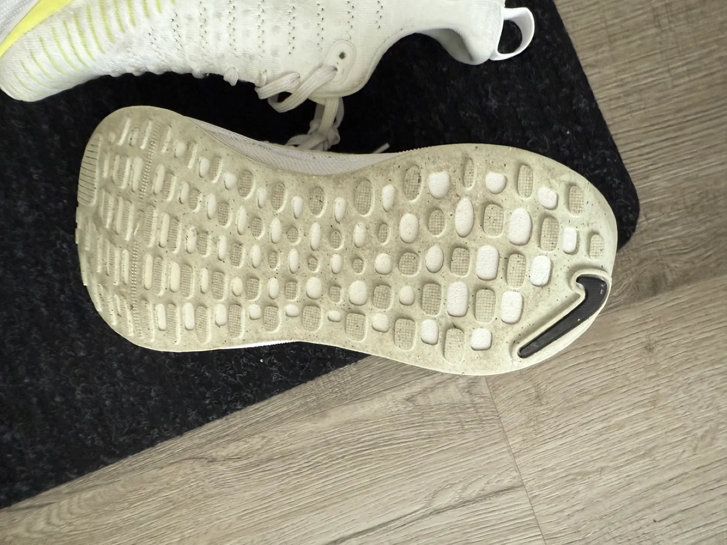 Nike ReactX Infinity - Size 8.5 image indicator(5)