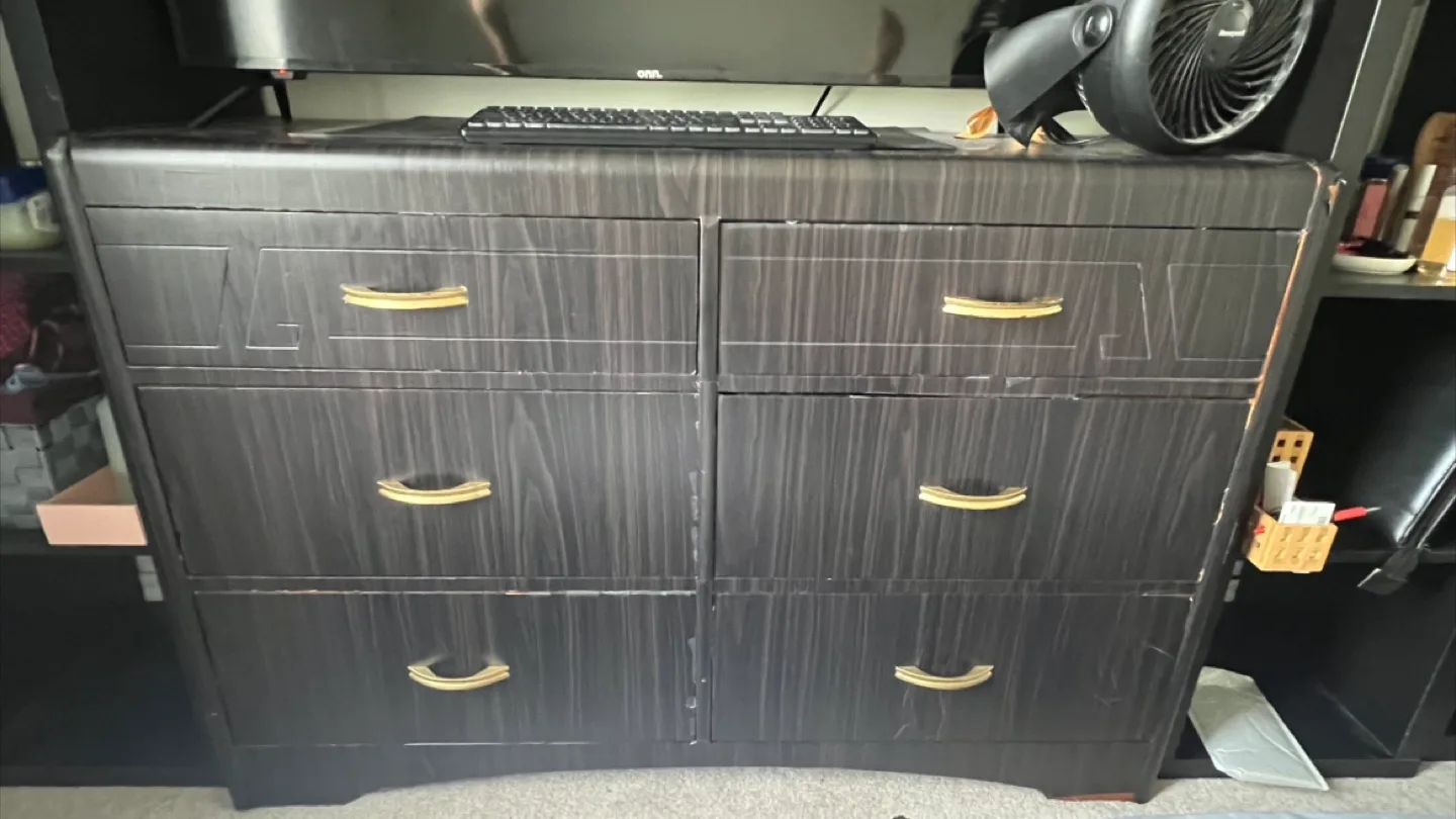 Vintage 6-Drawer Dresser thumbnail