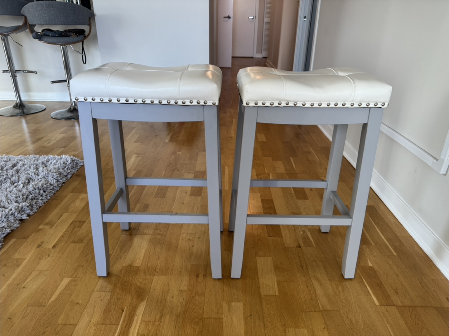Set of 2 Gray & White Bar Stools