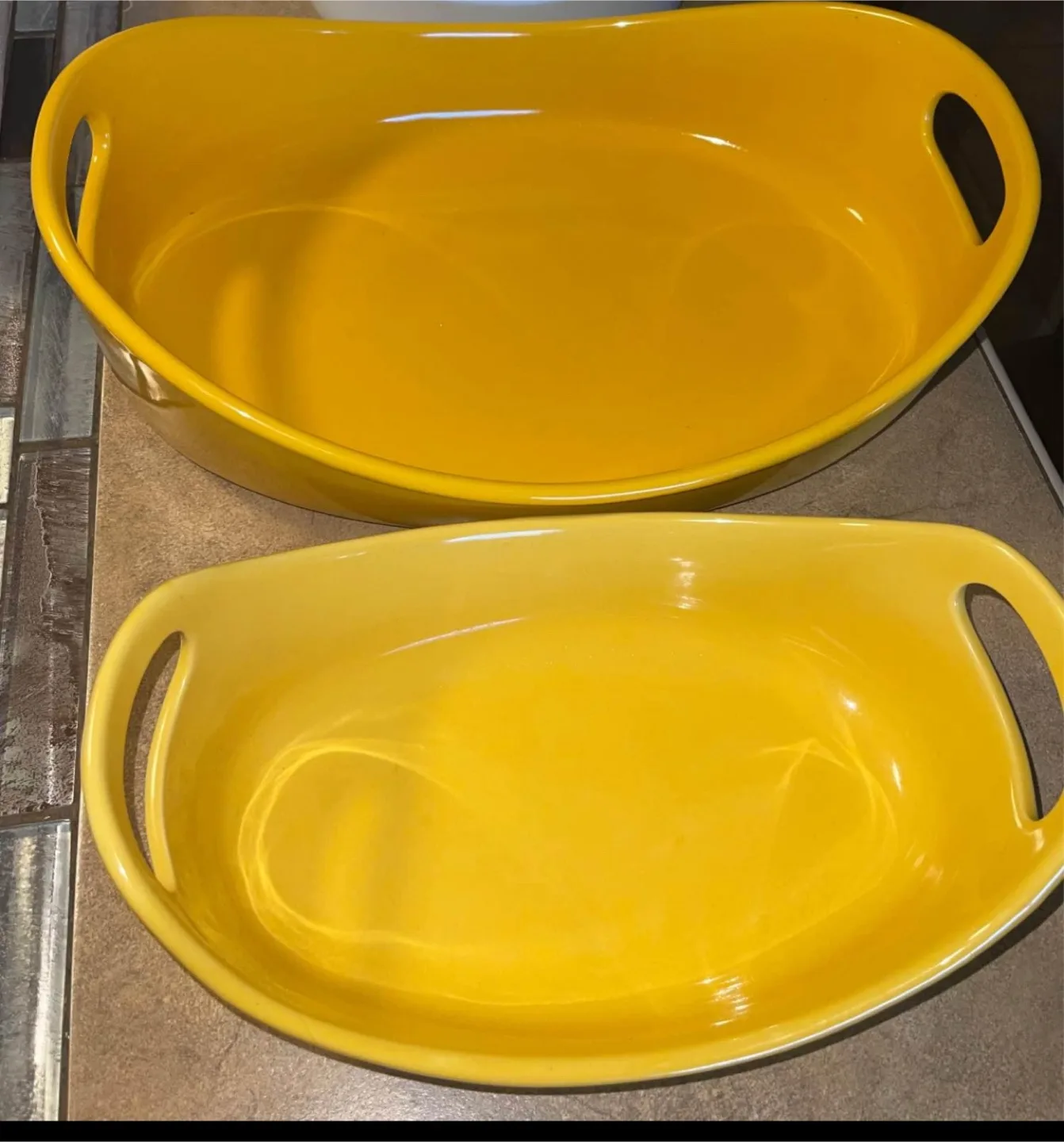 Yellow Serving Dishes - Set of 2  #freecycle thumbnail
