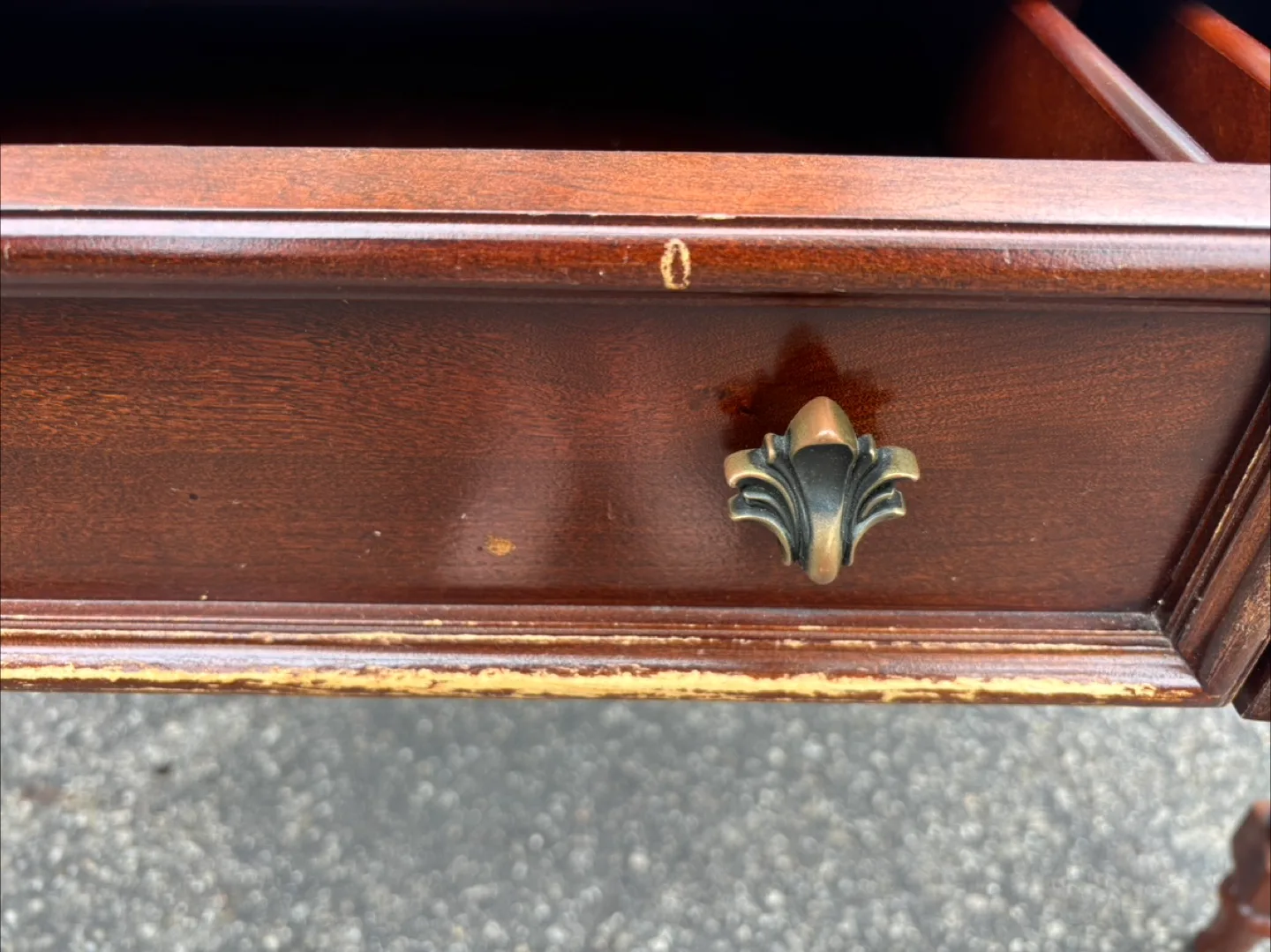 Bombay & Co. Wooden Desk image indicator(7)