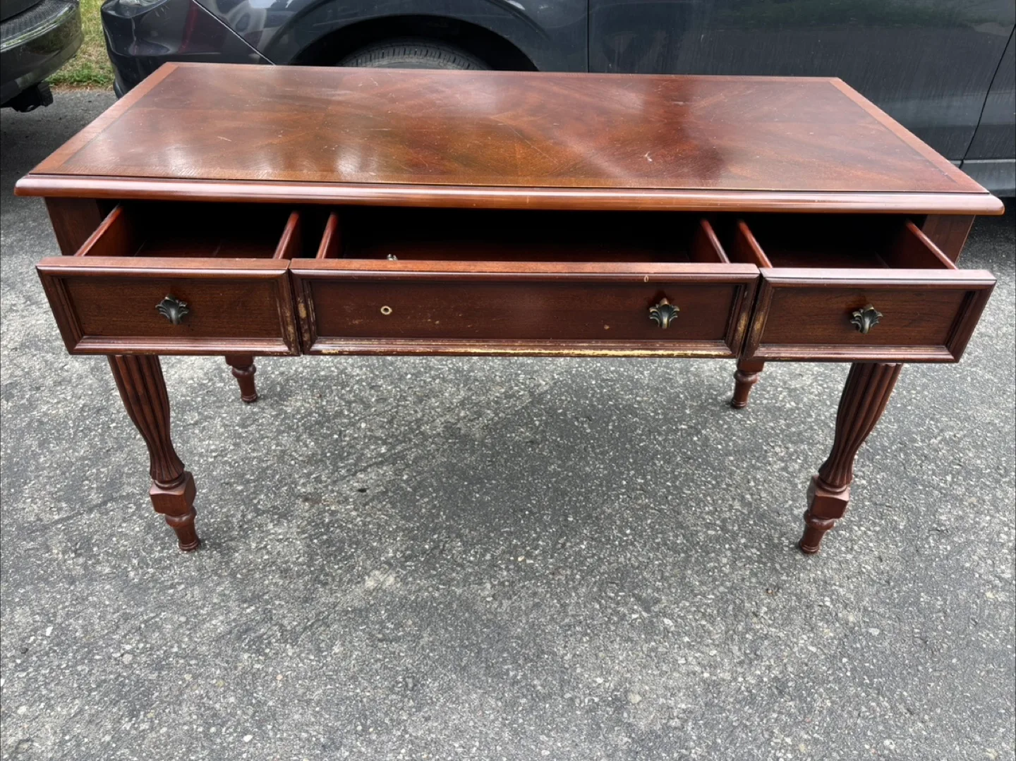 Bombay & Co. Wooden Desk image indicator(8)