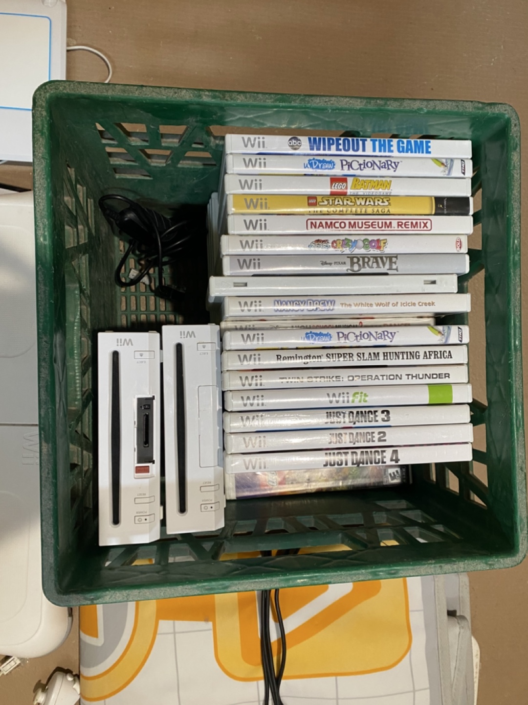 Nintendo Wii Bundle - Console, Games, Accessories - photo 2