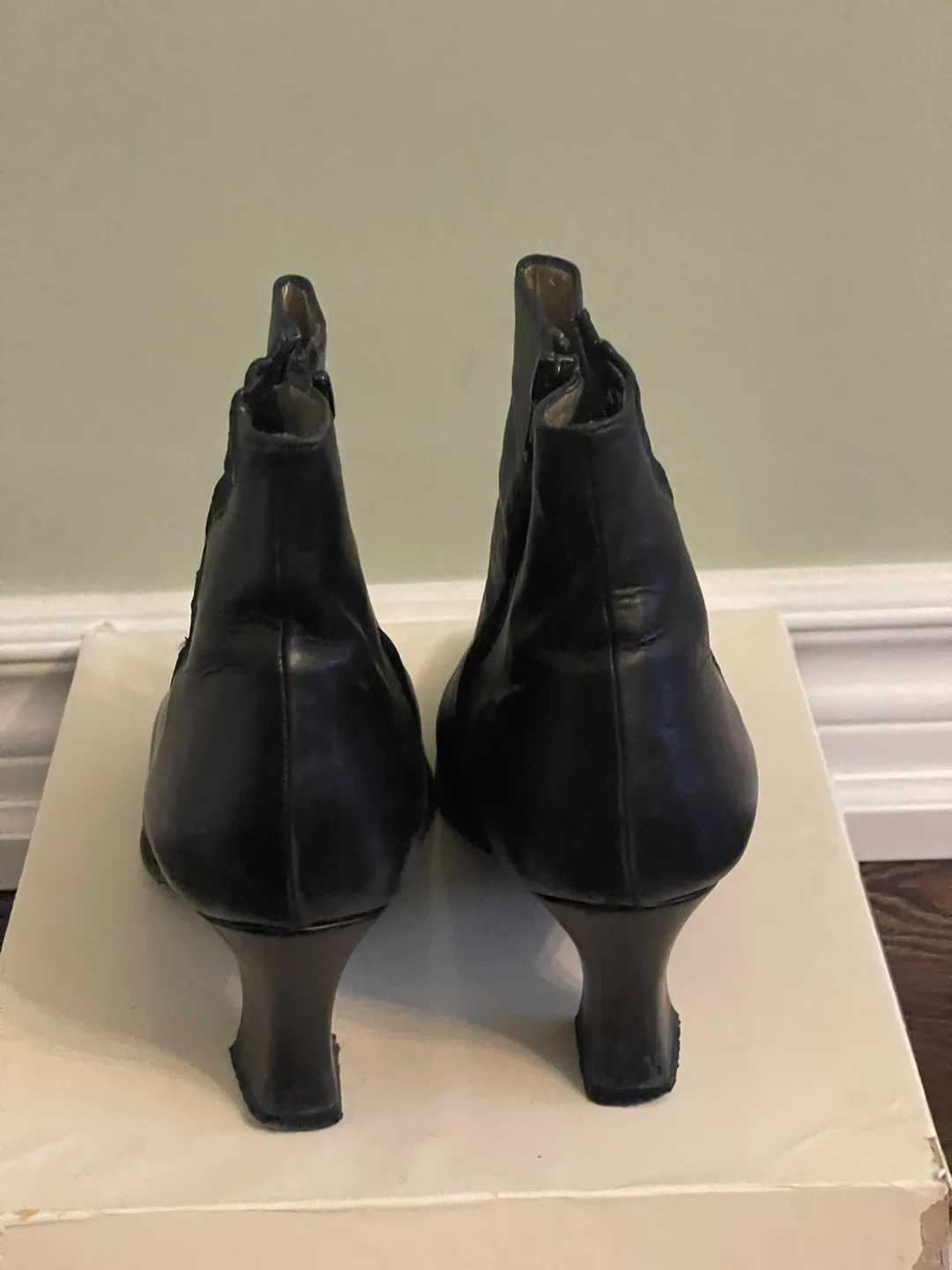 Bocci Italian Vintage ladies ankle boots size 8.5 , Beautiful image indicator(4)