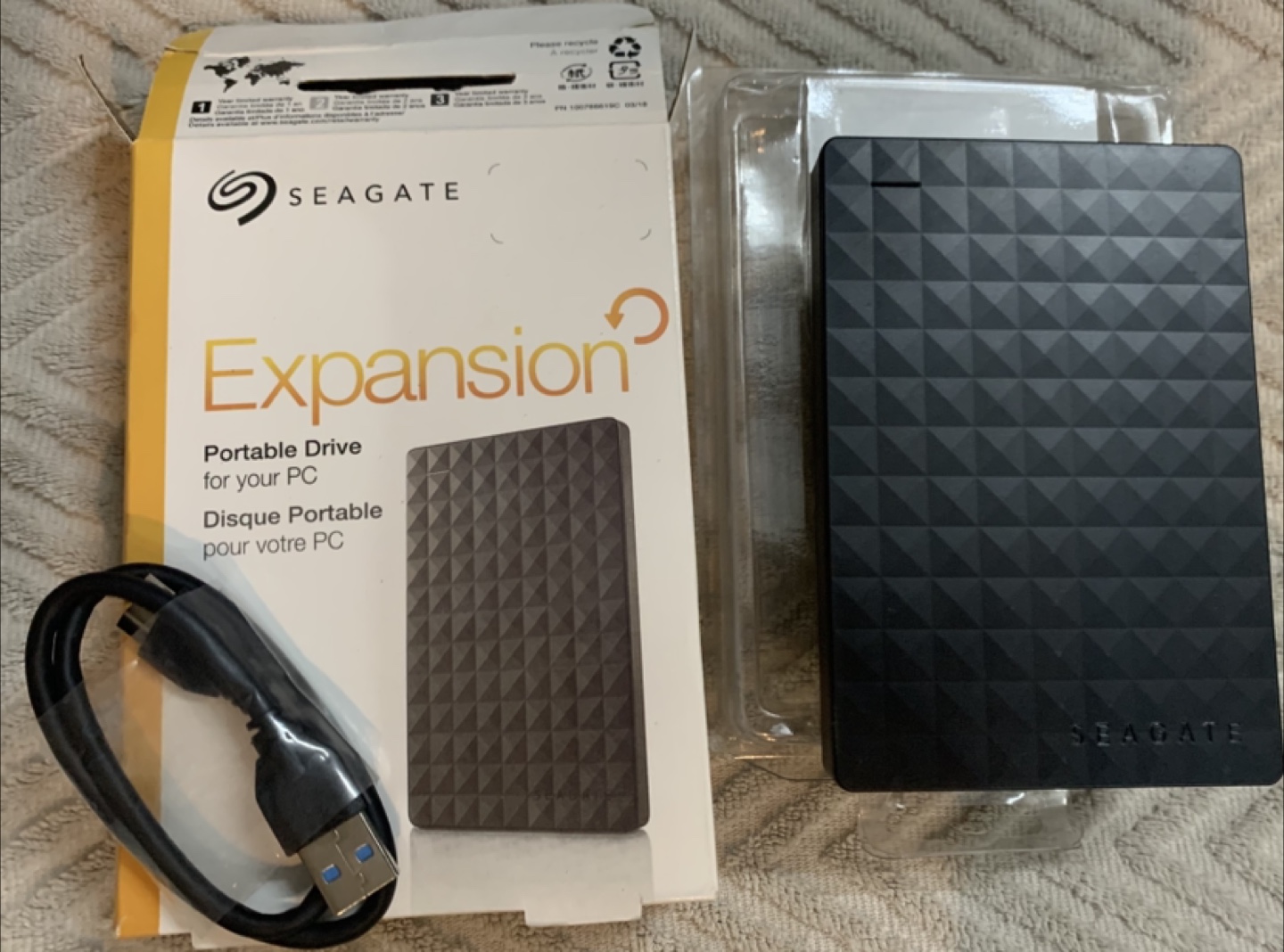 Seagate Expansion 1TB Portable Drive - Like New - photo 3