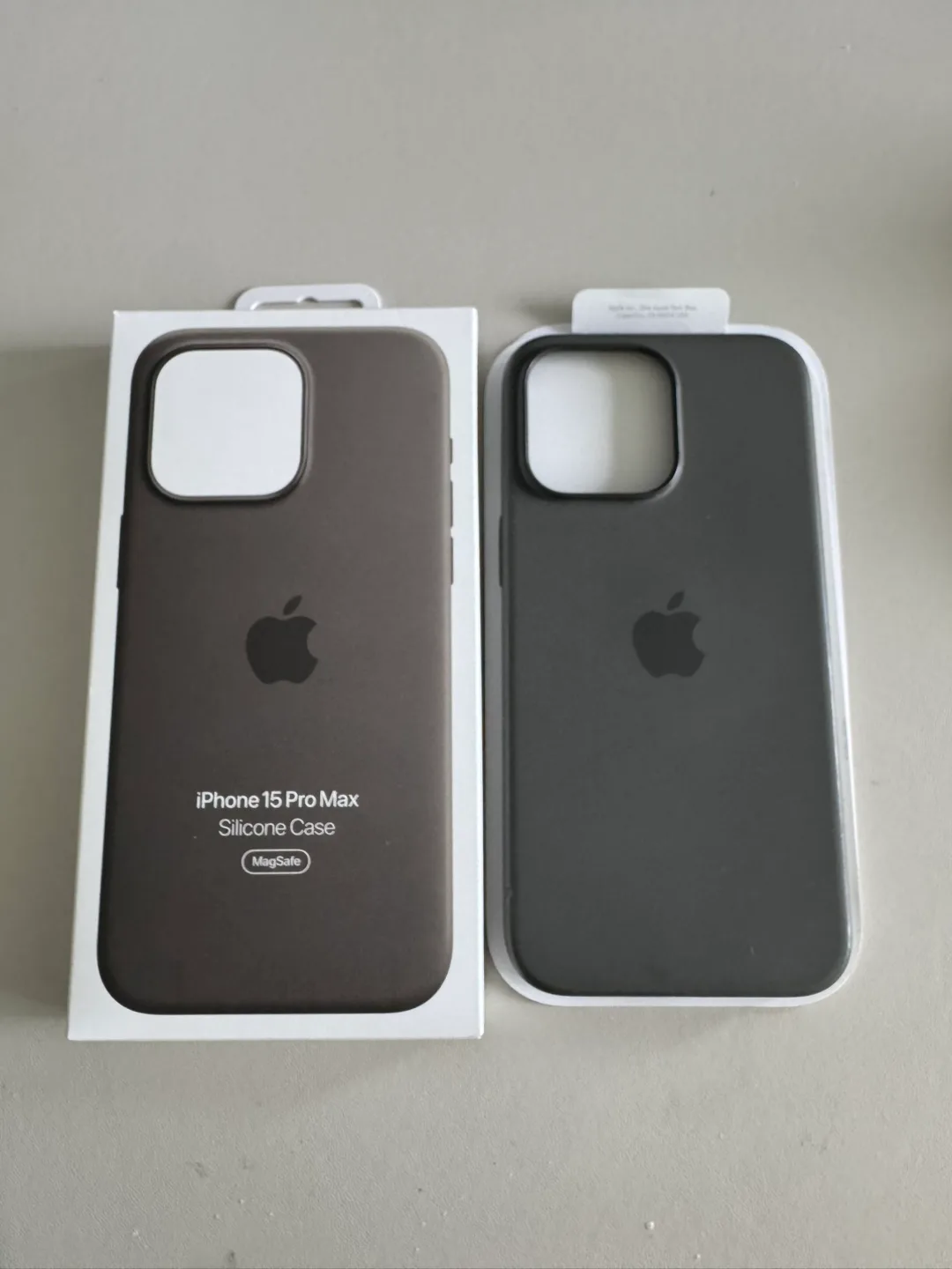 Apple iPhone 15 Pro Max Silicone Case in Clay thumbnail