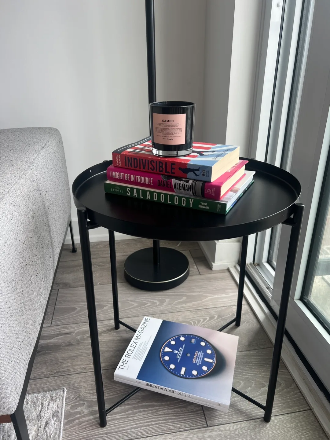 Black Side table thumbnail