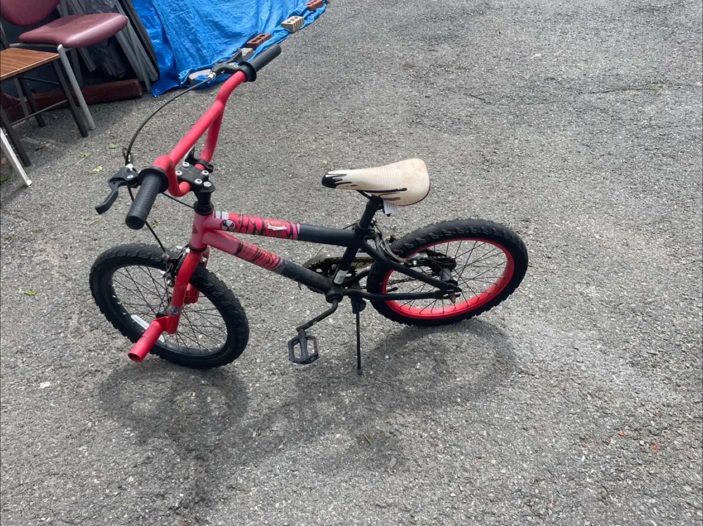 Kids' Bike - Red & Black thumbnail