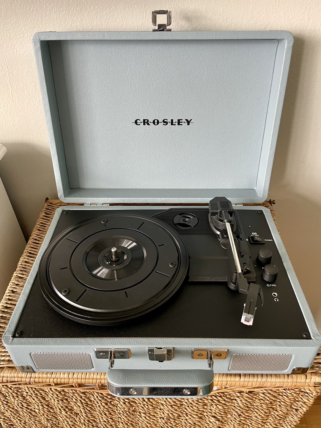 Crosley Cruiser Turntable + Taylor Swift RED Vinyl