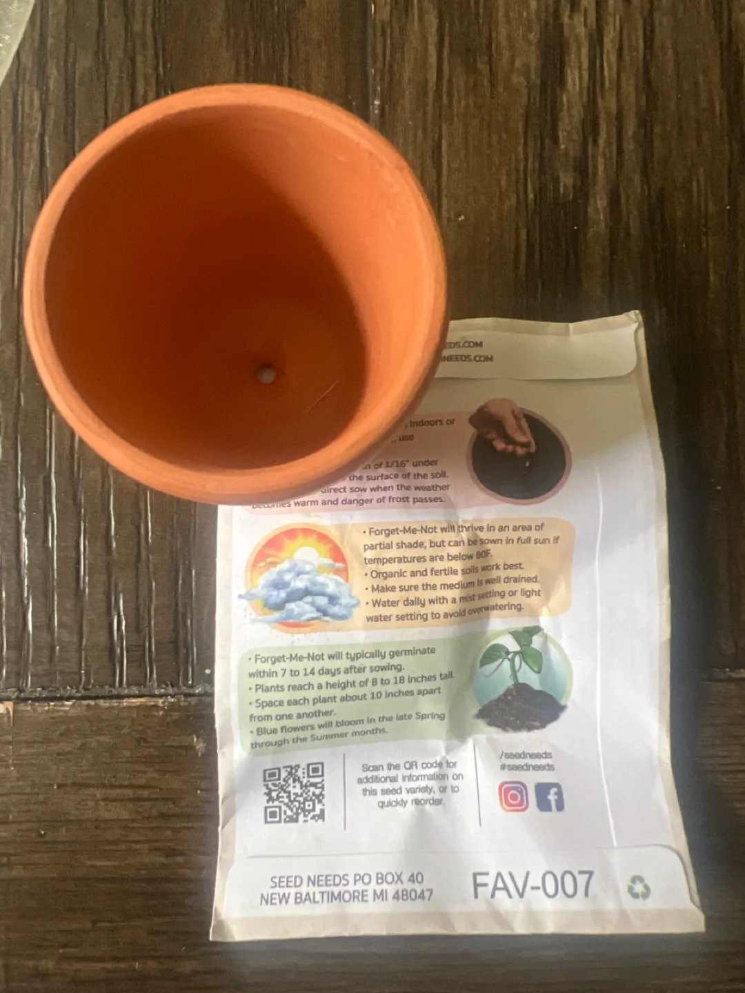 #freecycle Terracotta Pot  with Seeds image indicator(2)