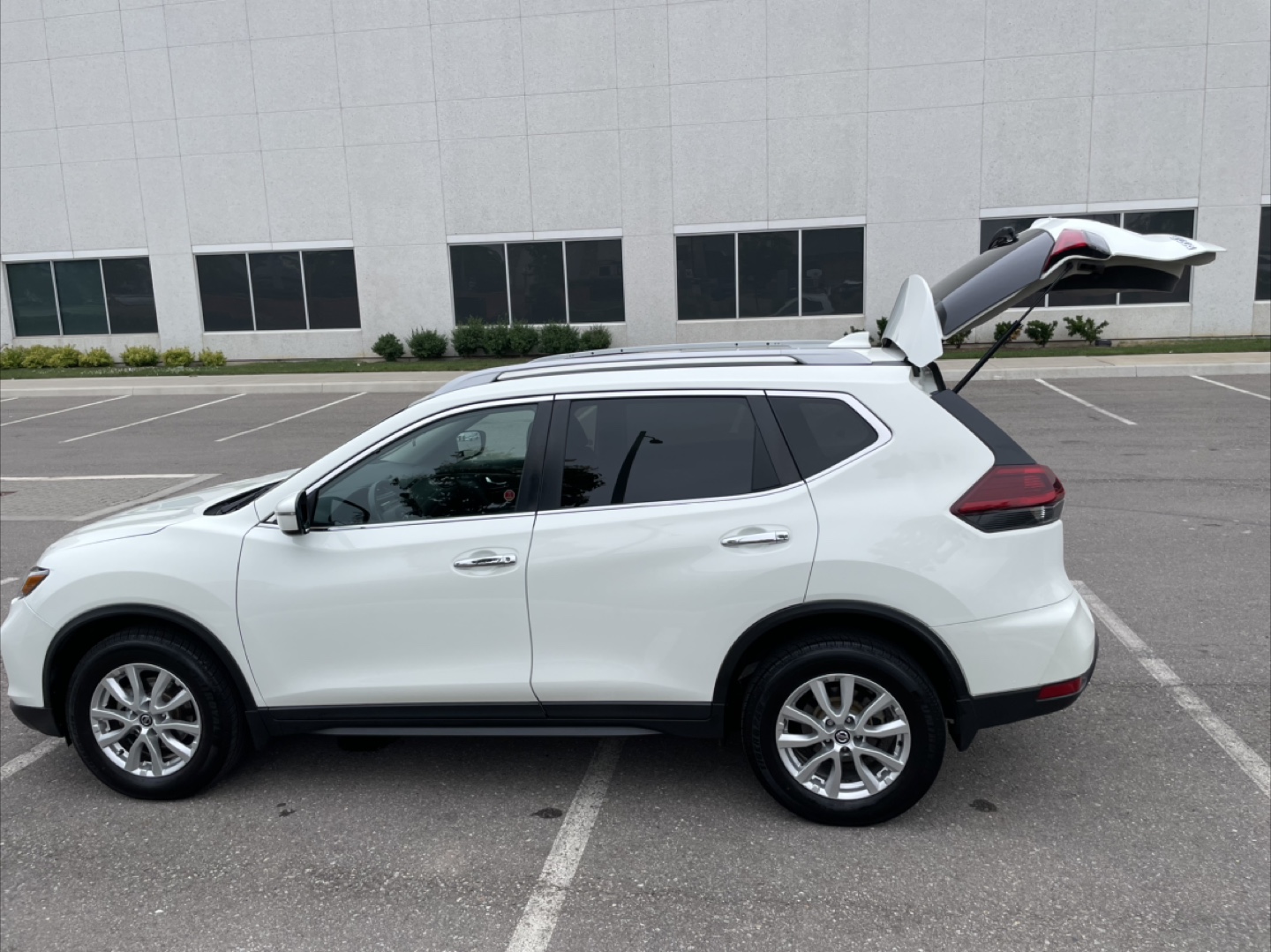2020 Nissan Rogue SE AWD - photo 4