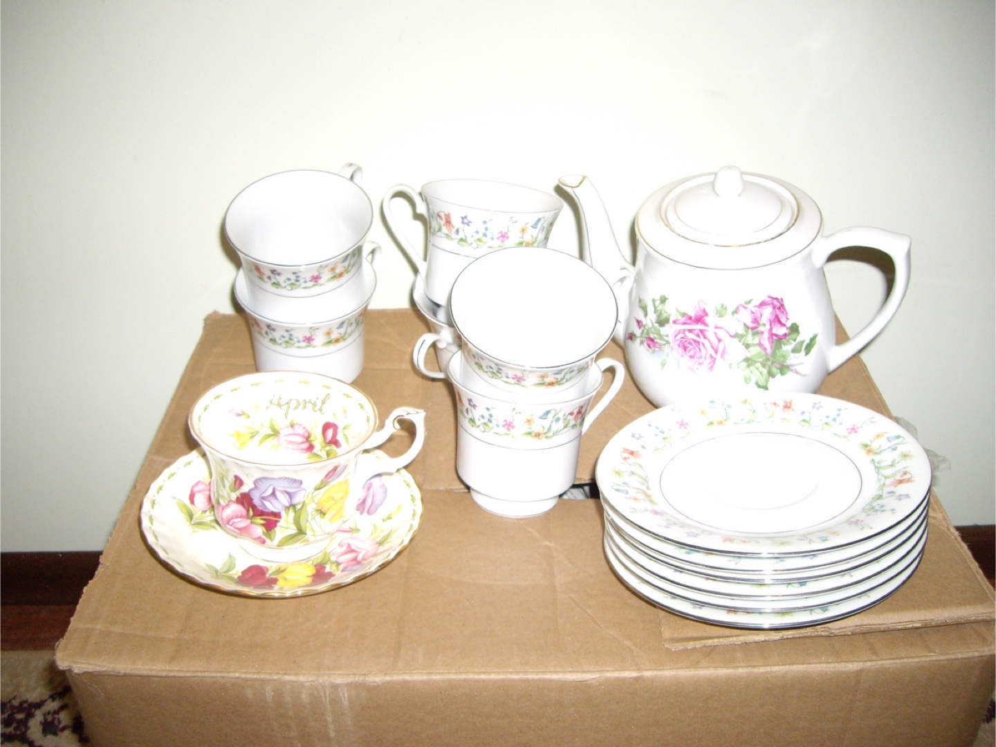 Vintage Floral Tea Set