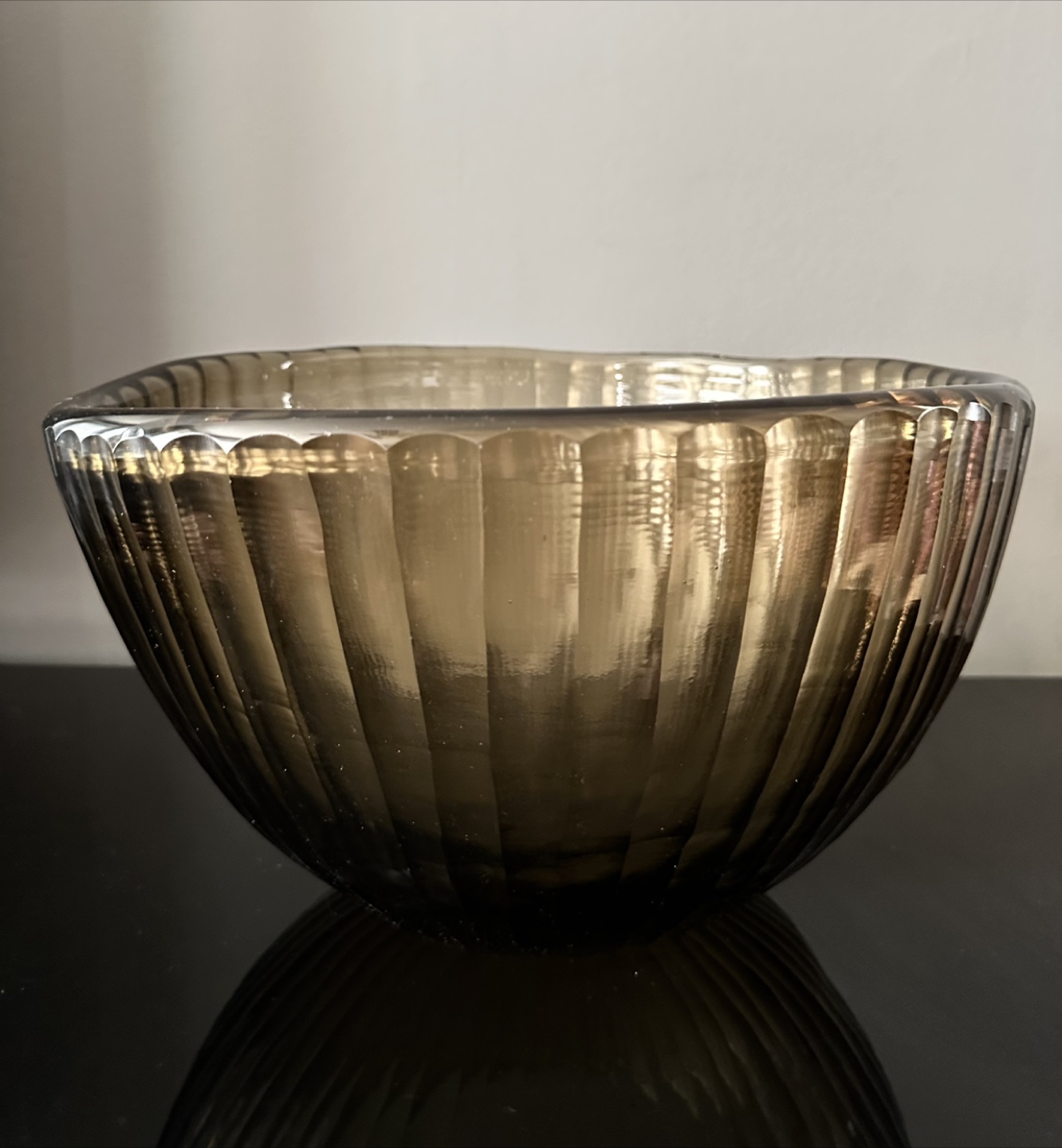 Large Ribbed Bowl Amber / Smoke