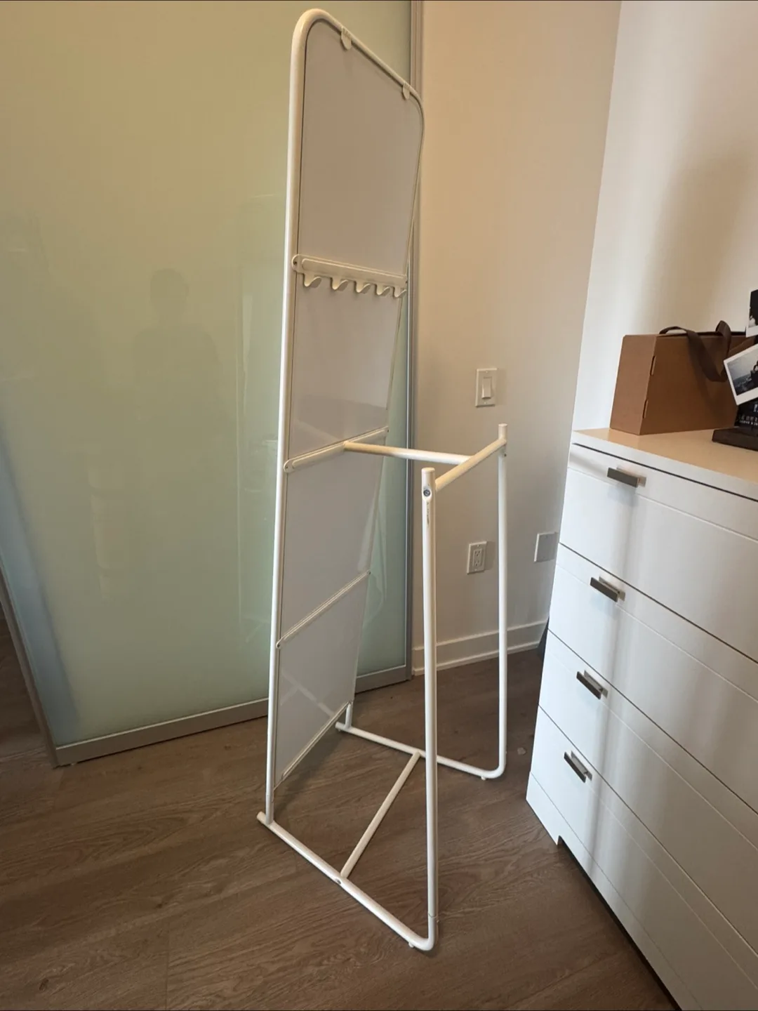 IKEA Knapper Standing Mirror image indicator(3)