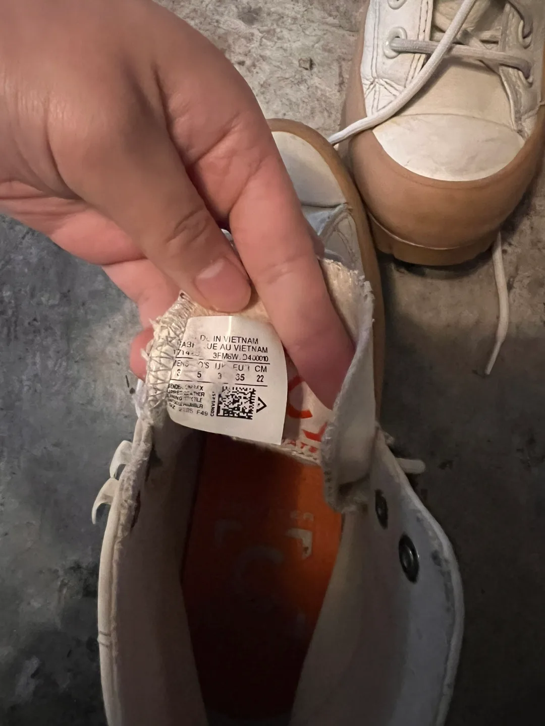 Converse Chuck Taylor All Terrain Boot - US 5 Women image indicator(3)