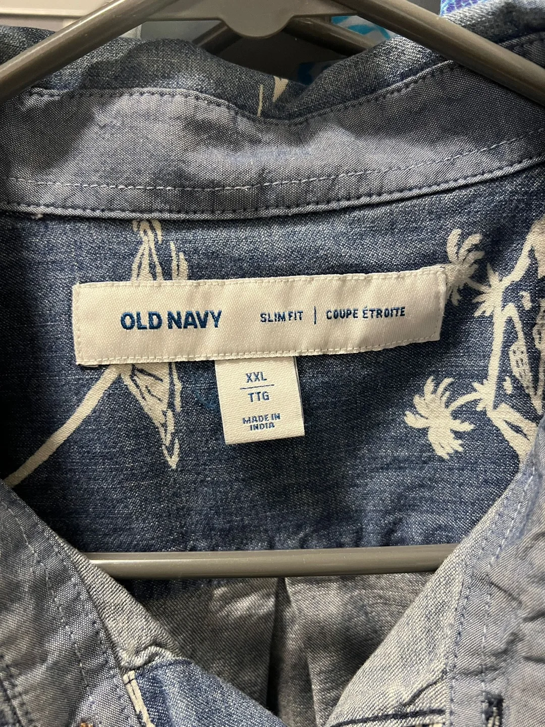 Old Navy XXL Slim Fit Palm Print Shirt image indicator(2)