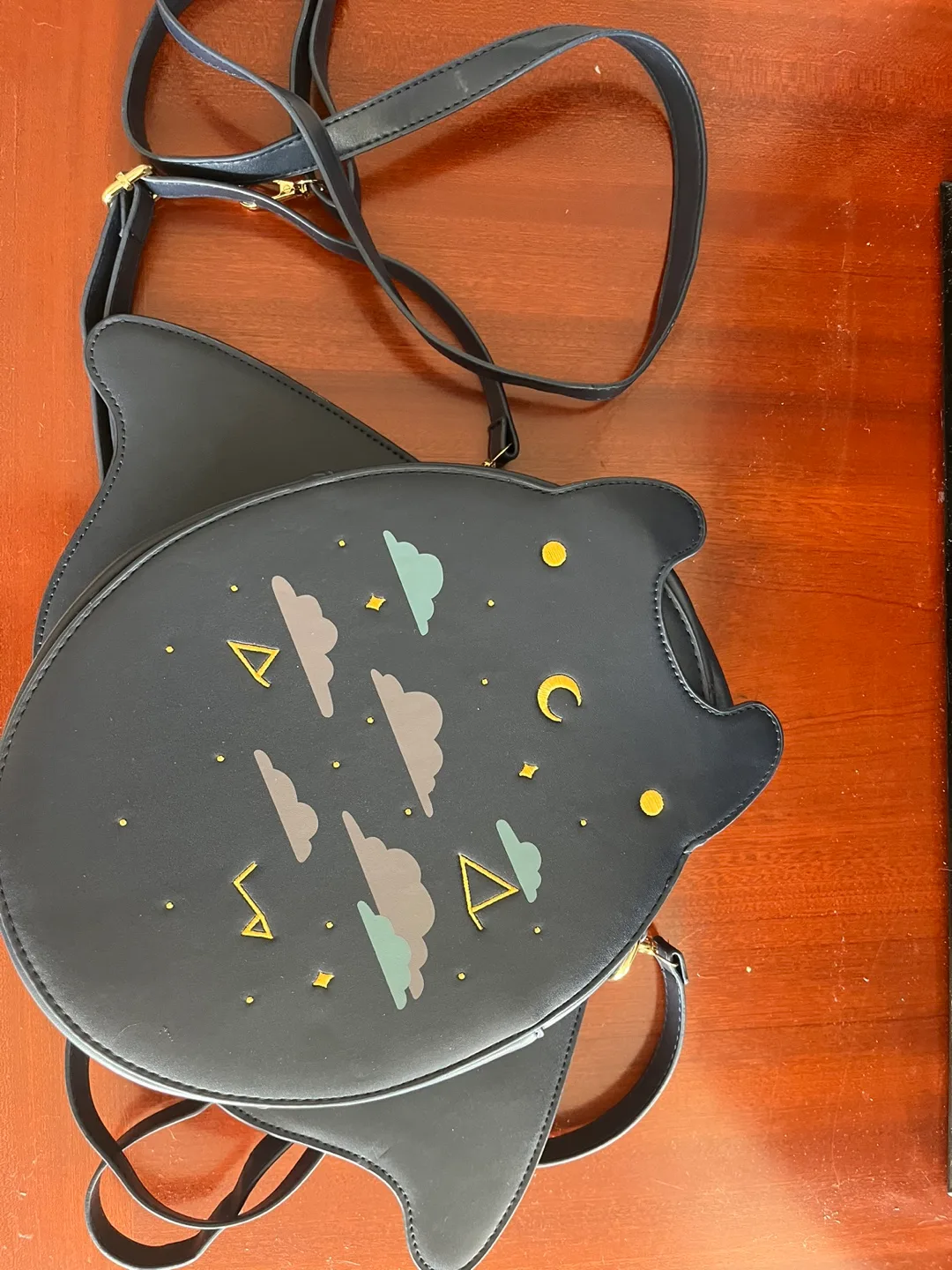 Yomi the manta ray bag image indicator(2)