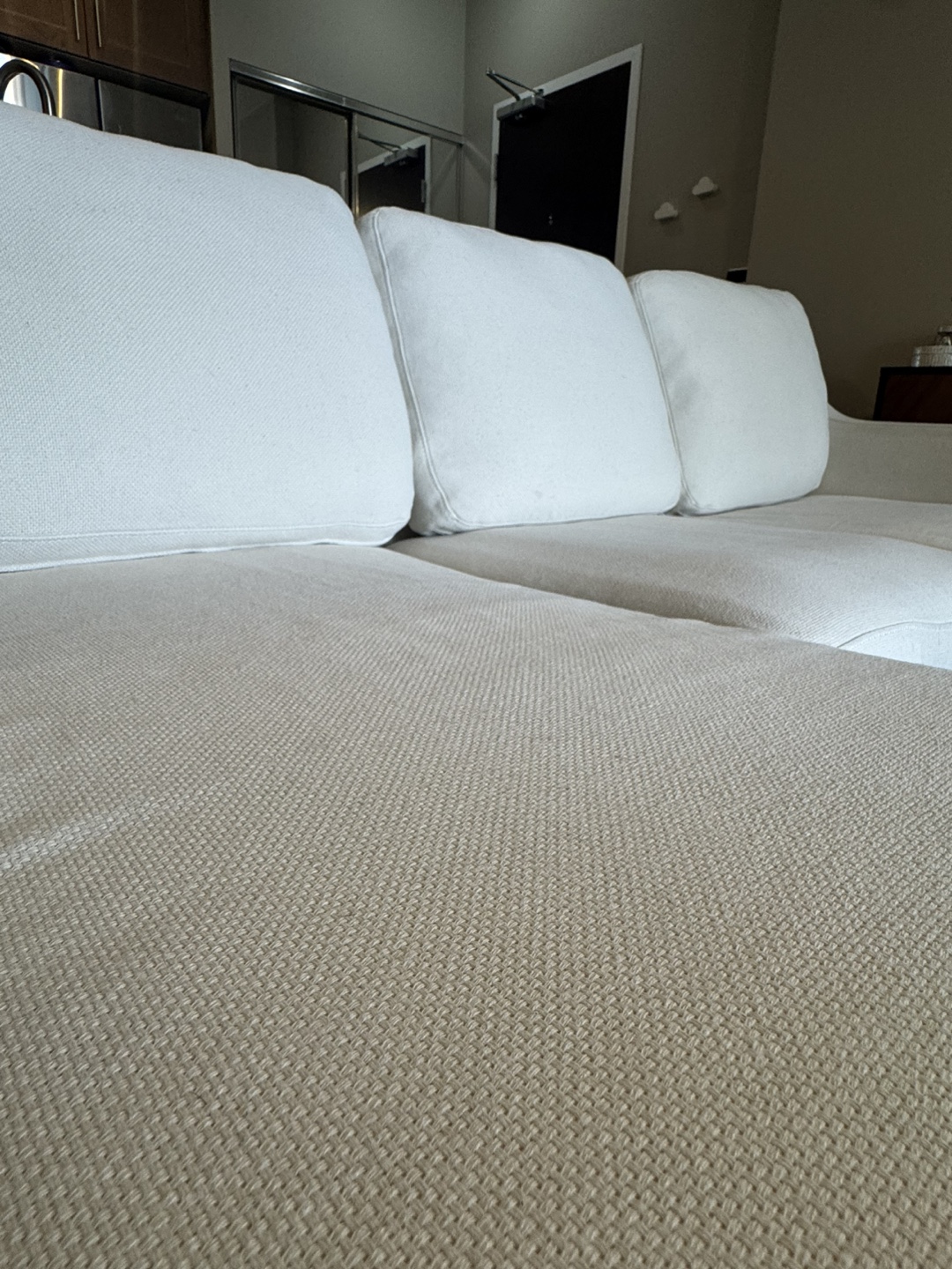 White Sectional Sofa with reversible Chaise Lounge - photo 4