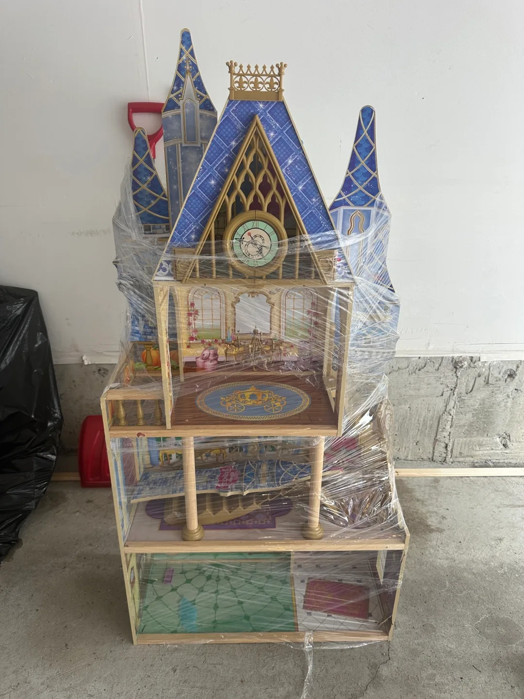 KidKraft Disney Princess Cinderella Dollhouse thumbnail