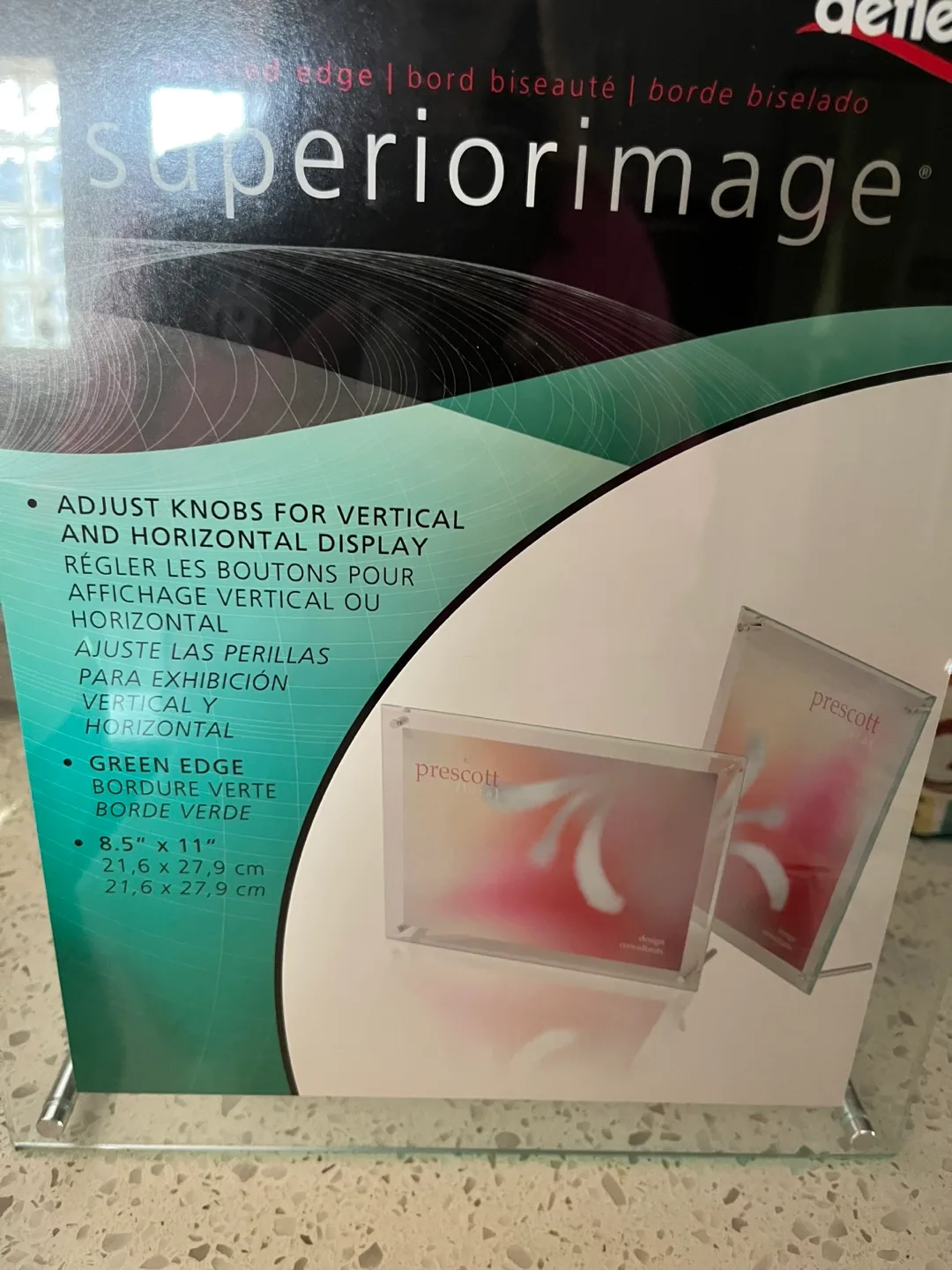 Deflect-o Superior Image Frame - 8.5" x 11" image indicator(2)