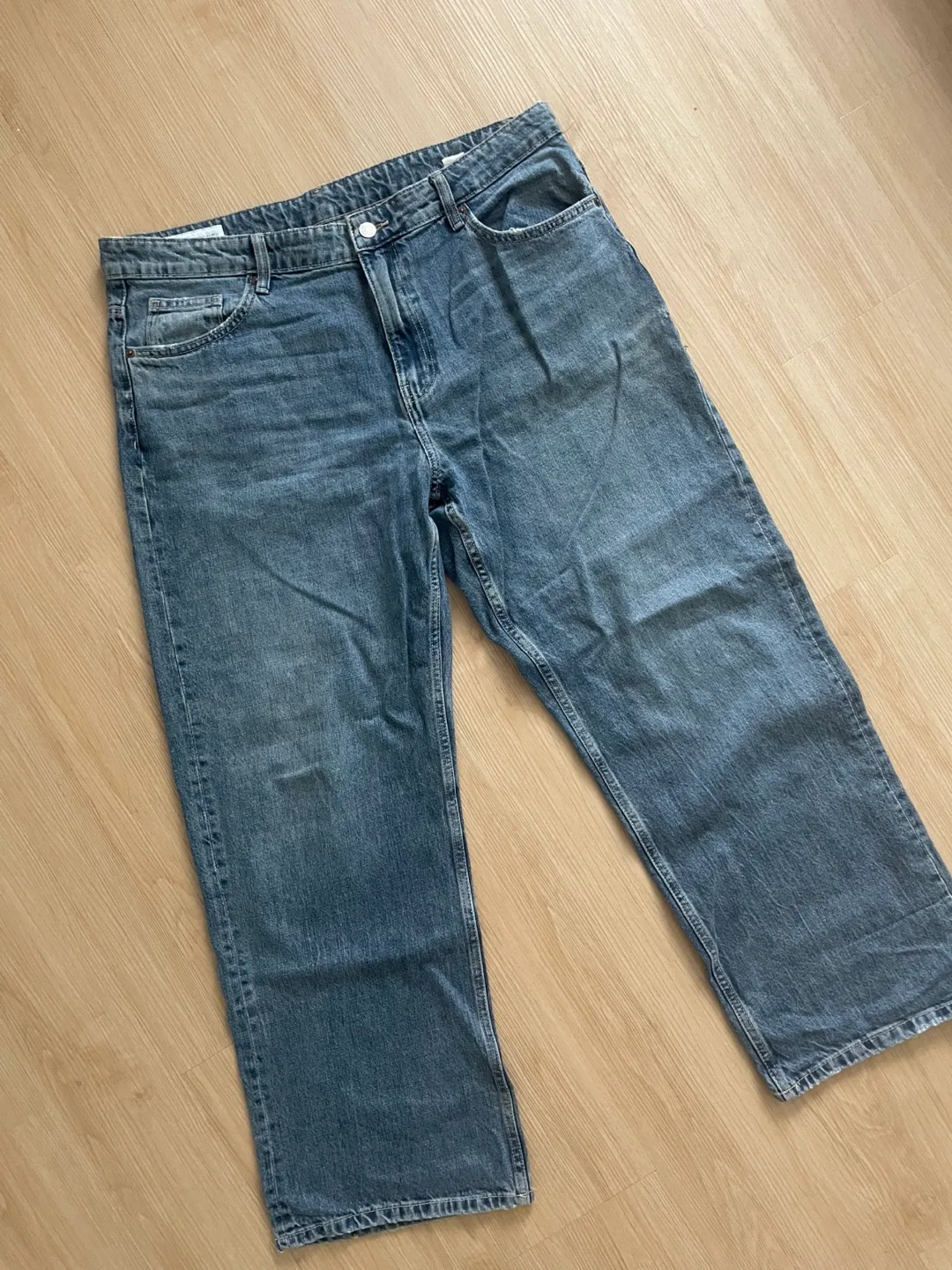 Zara Jeans, Size 12 & H&M Black Crewneck thumbnail