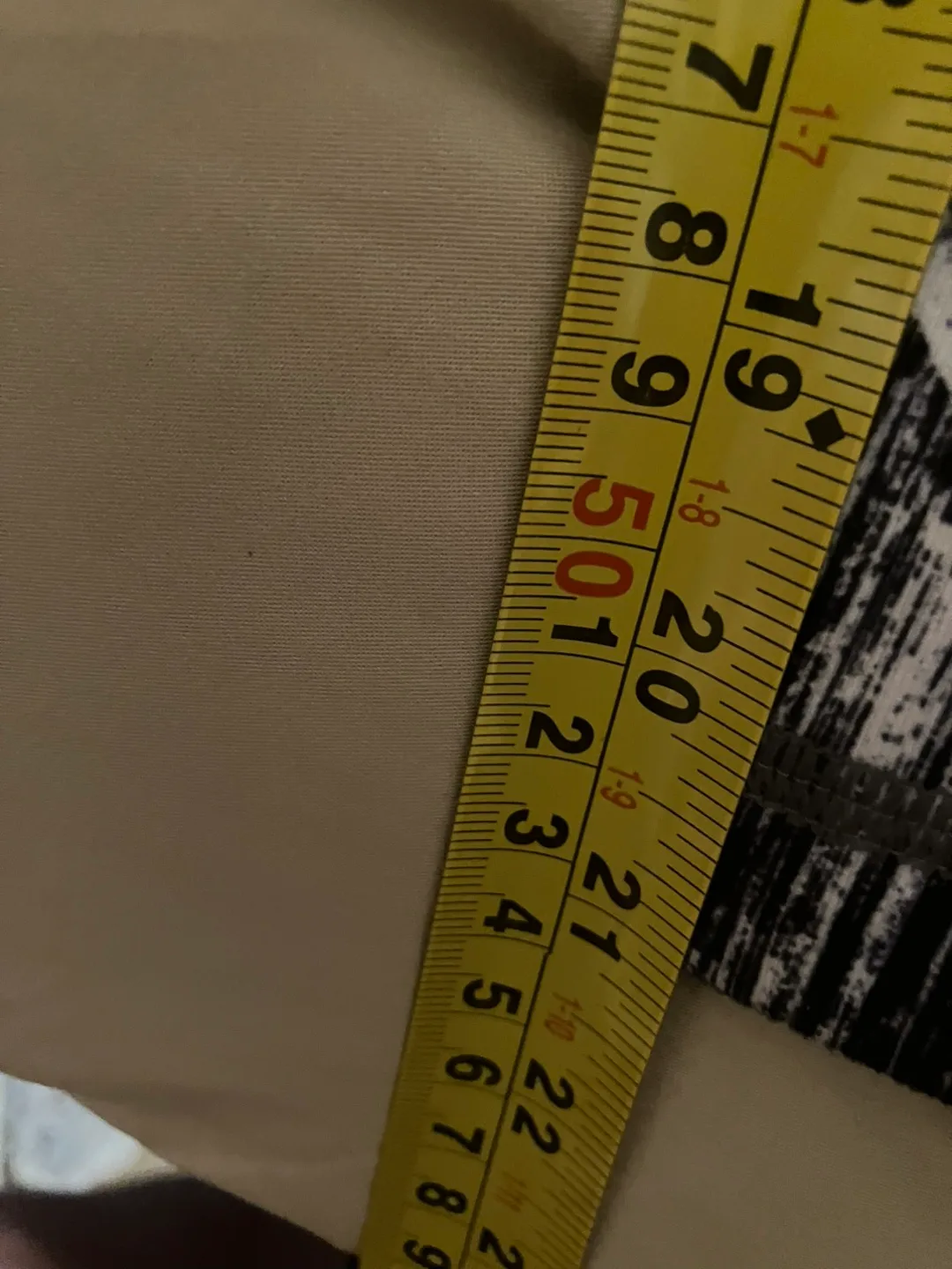 Lululemon Black & White Patterned Leggings - Size 6 image indicator(5)