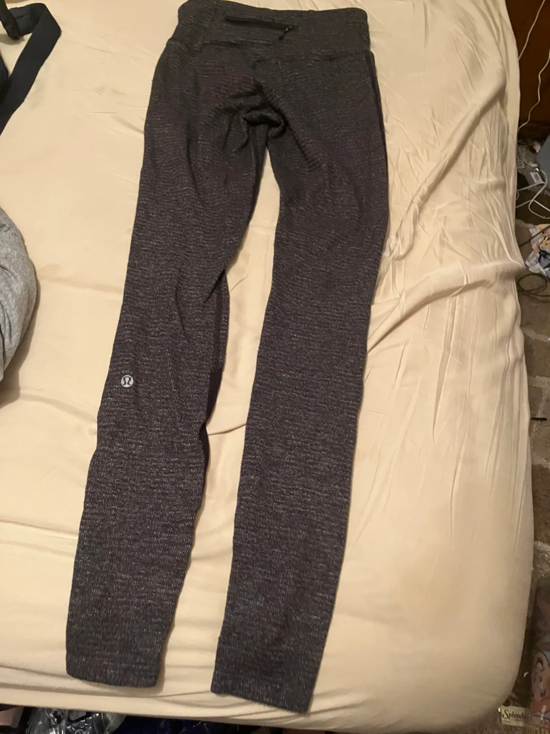 Lululemon Leggings - Size 4 thumbnail