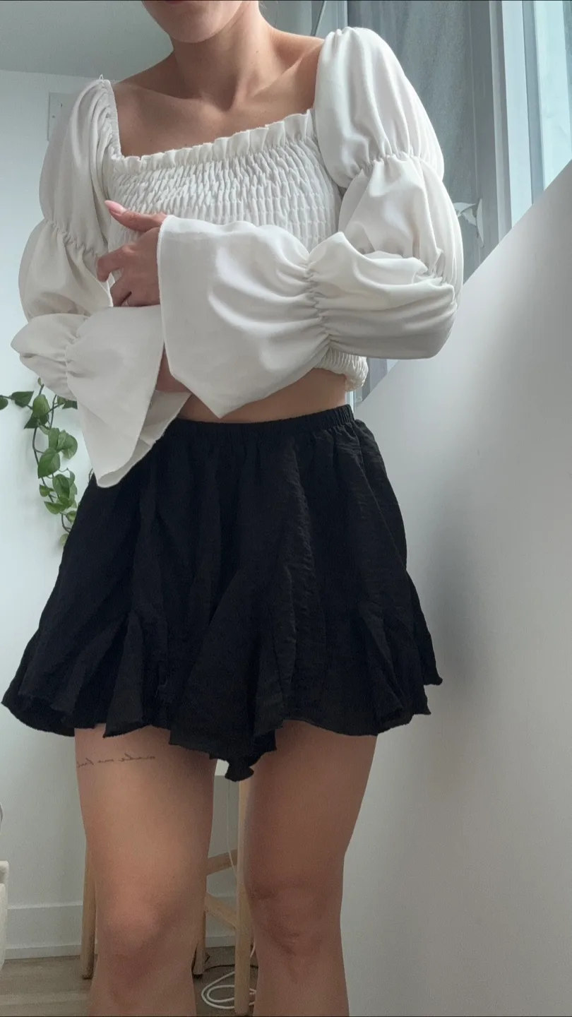 H&M Black Mini Skirt thumbnail
