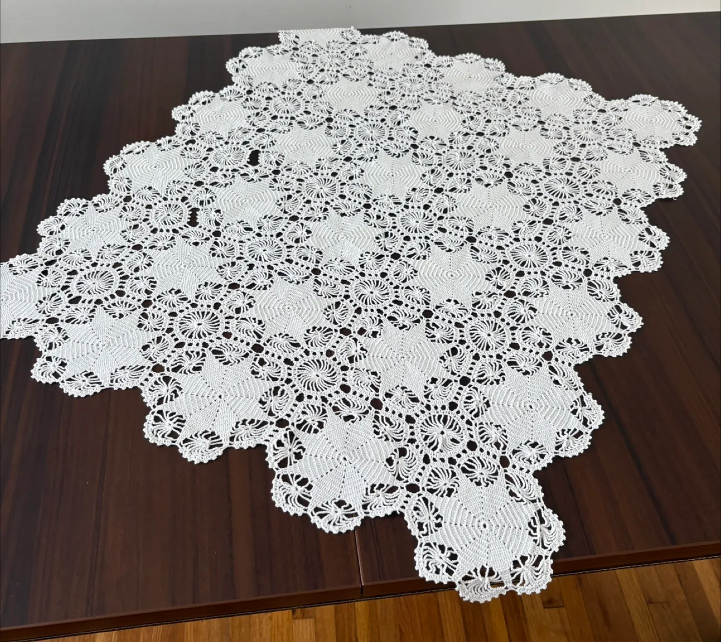 Crocheted White Tablecloth free shipping image indicator(3)