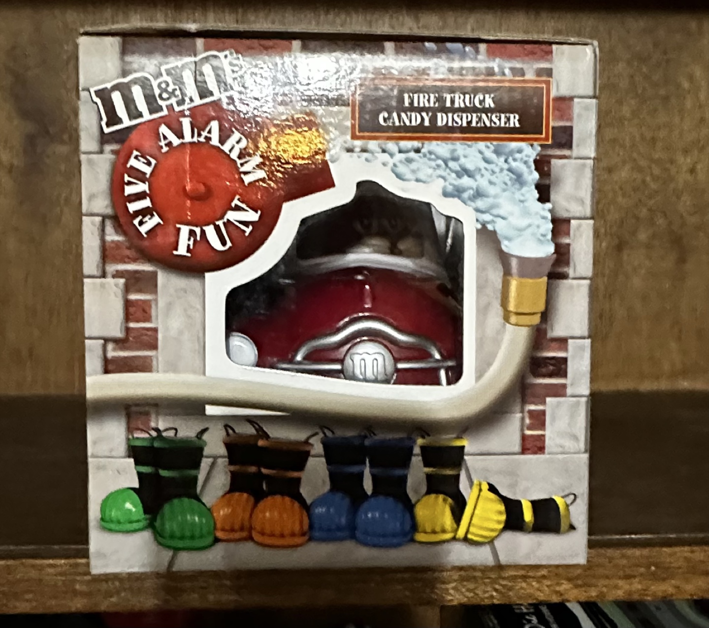 M&M BNIB Collectible Fire Truck candy dispenser - photo 3