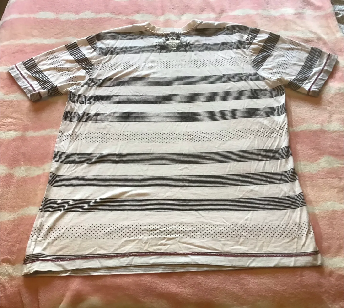 🤩 Quicksilver Striped Tee - Size Medium image indicator(2)