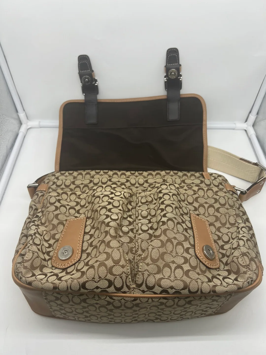 Coach Signature Canvas Jacquard Messenger Bag image indicator(8)