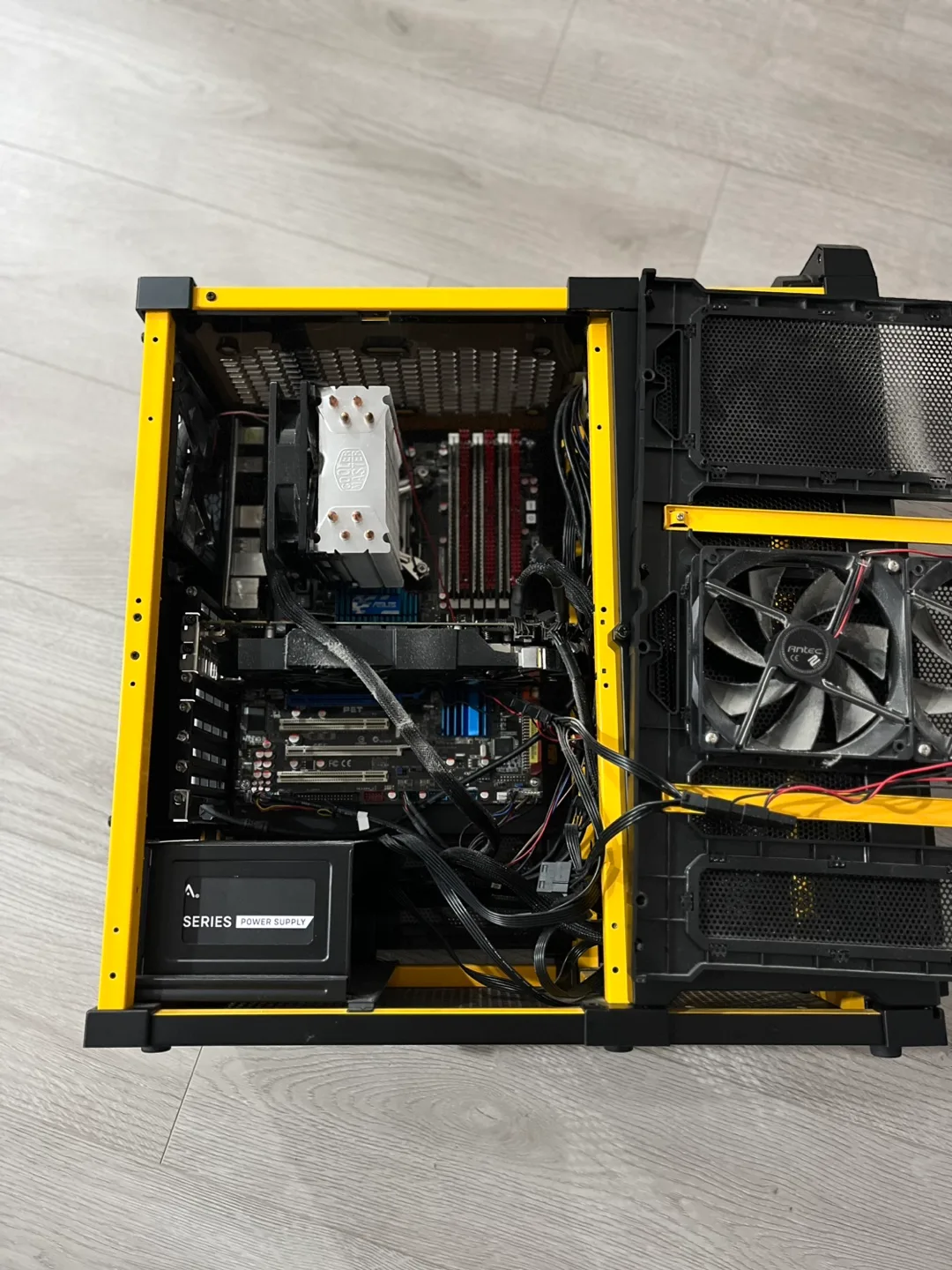 Custom Gaming PC - Performs AMAZING image indicator(3)