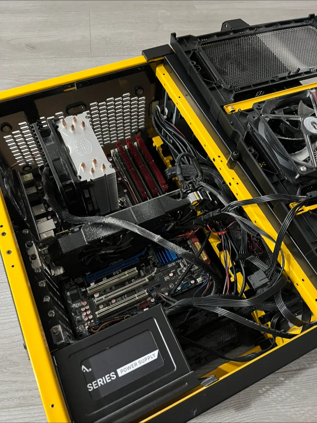 Custom Gaming PC - Performs AMAZING image indicator(4)