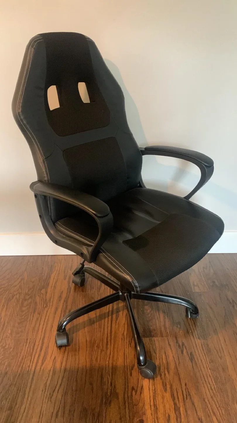 Black Gaming/ office  Chair thumbnail