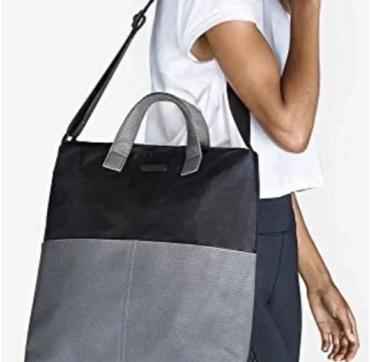 Caboodles Work Tote in Black - Like New! image indicator(3)