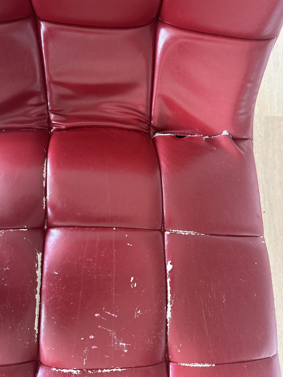 Used Red Leather Lounge Chair - photo 2