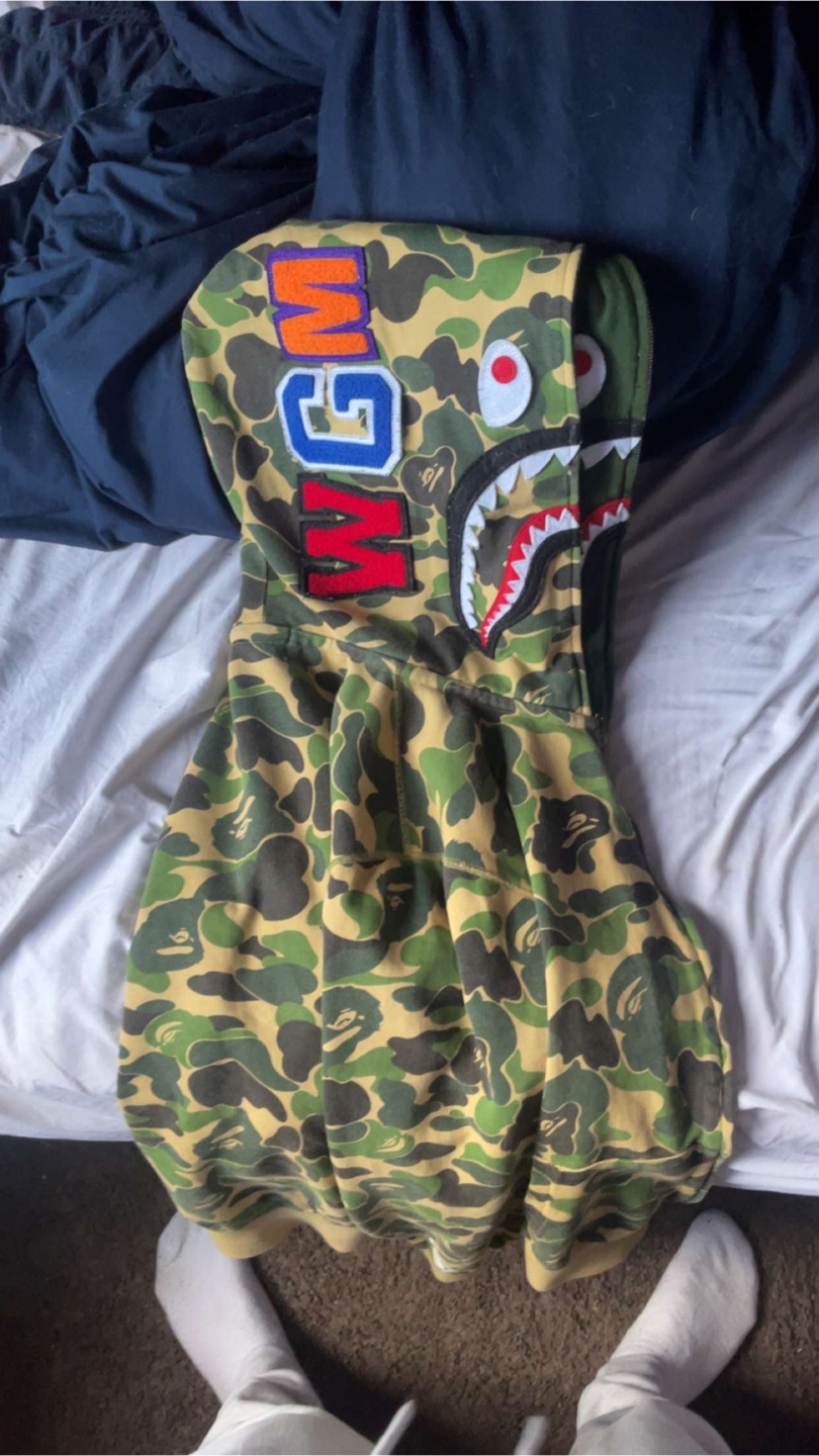 A Bathing Ape (BAPE) Camo Shark Hoodie - photo 3