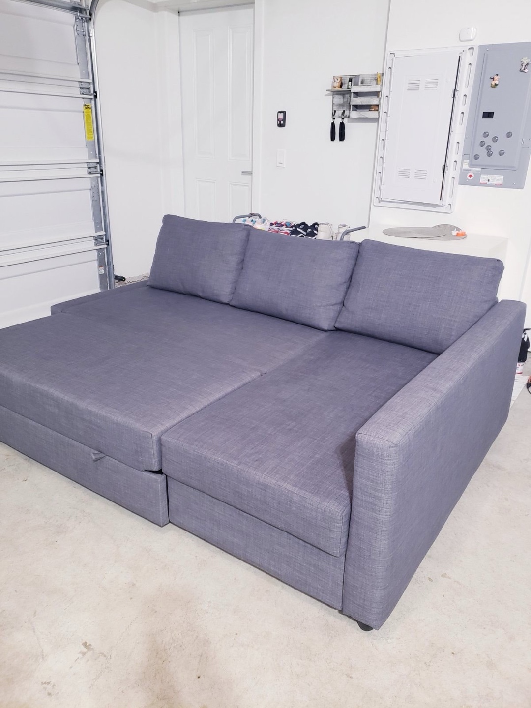 IKEA Pull-Out Sofa Bed with Storage – Great Condition! - photo 4