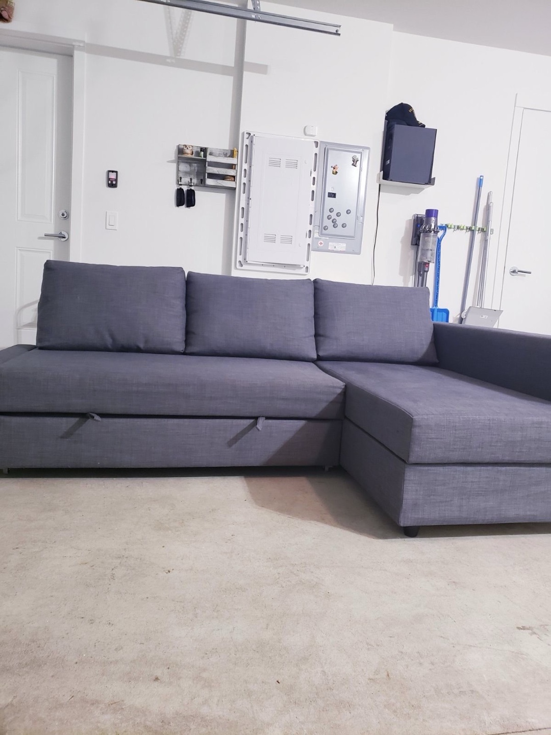 IKEA Pull-Out Sofa Bed with Storage – Great Condition! - photo 2