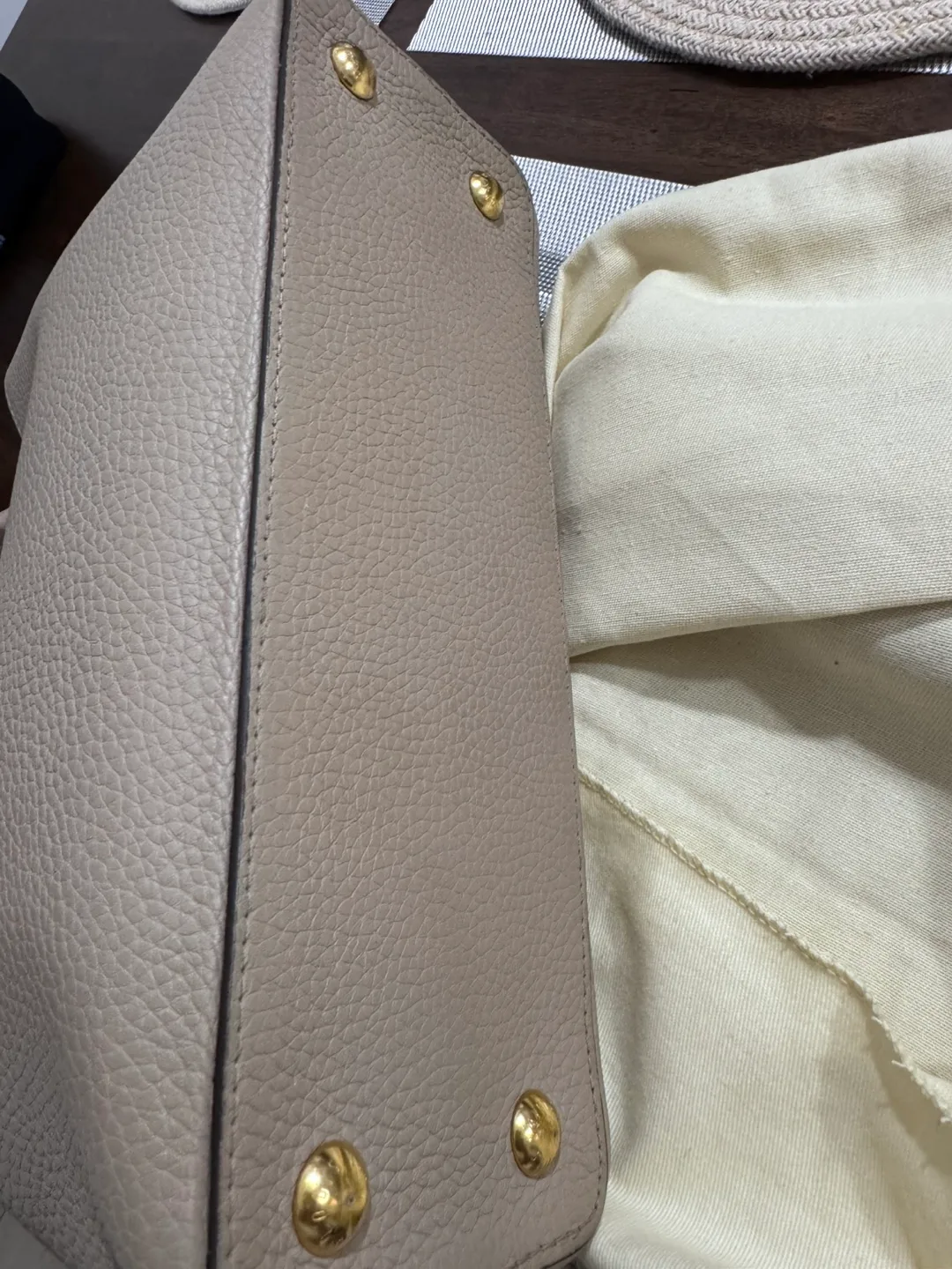 Capucine Grey Leather Handbag image indicator(6)