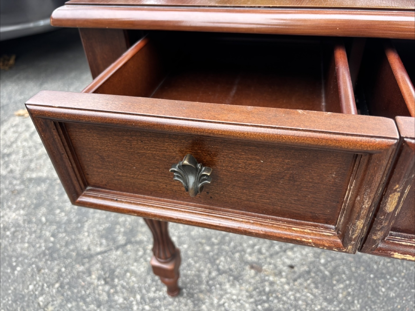 2009 Bombay and Co. Desk/Table - photo 3