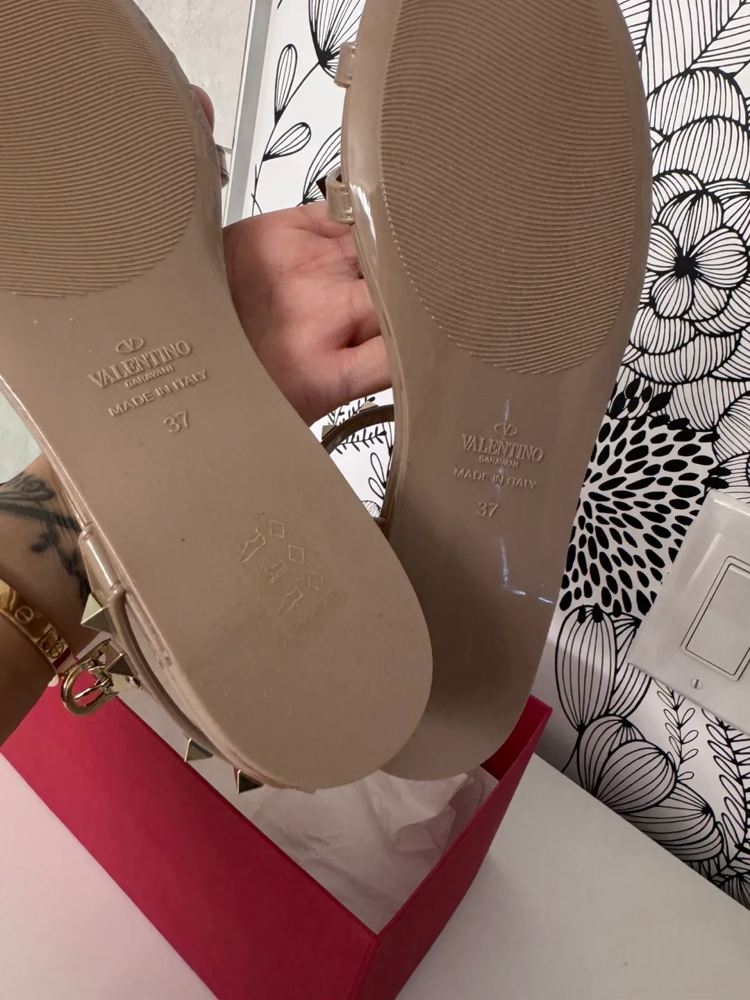 Valentino Garavani Rockstud Jelly Sandals - Size 37 image indicator(5)